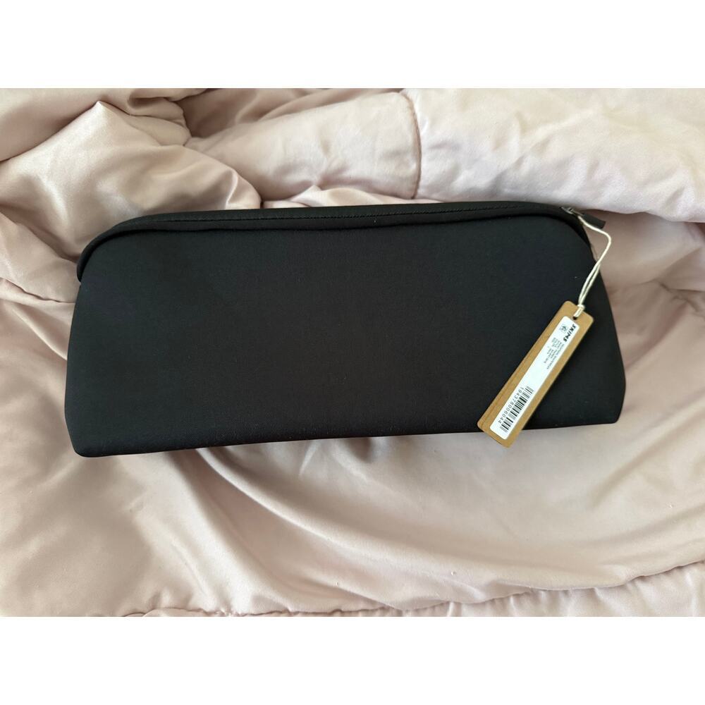 Skims Neoprene Medium Zip Pouch Bag in Black Onyx - Picture 2 of 3